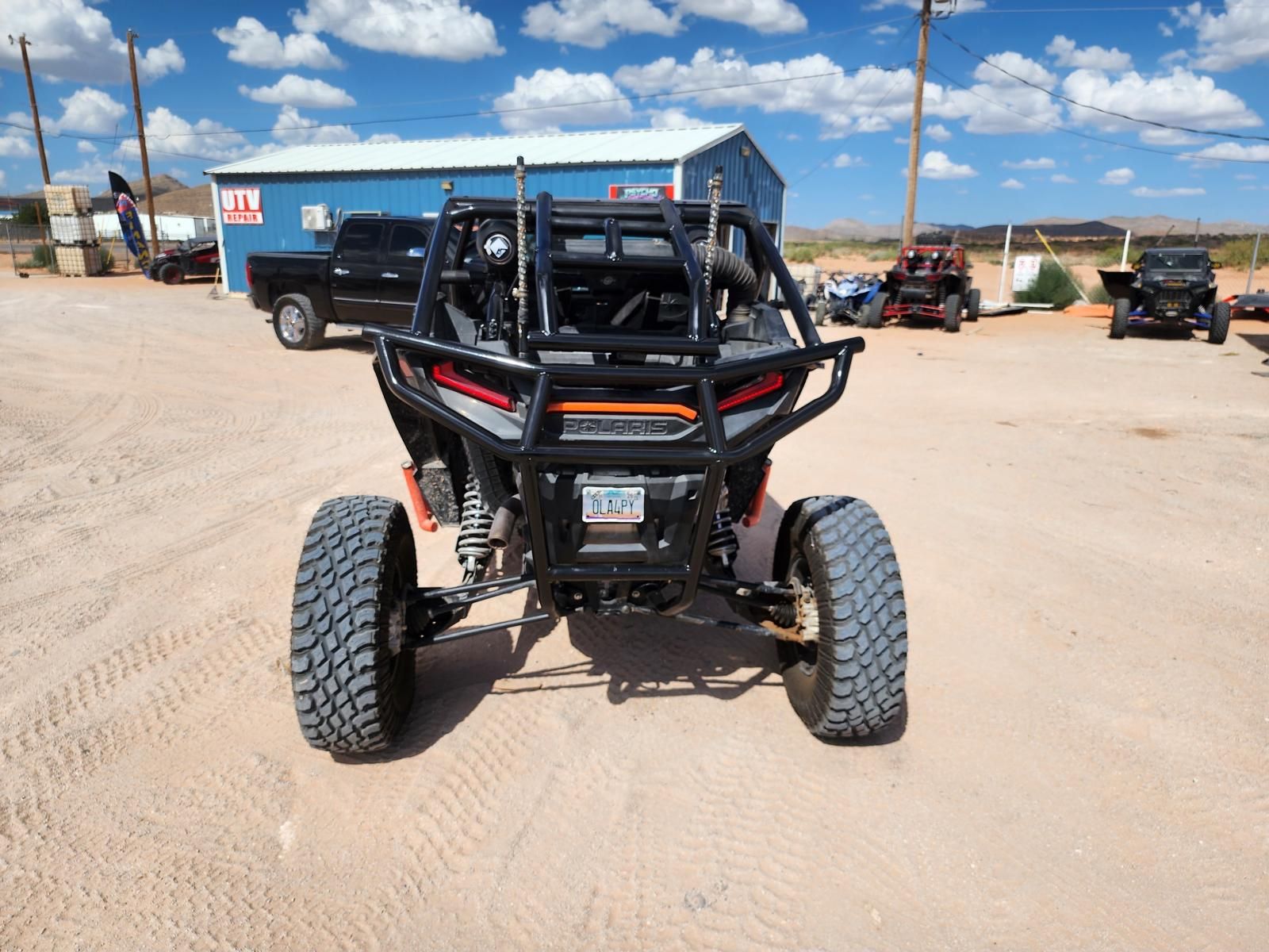 Polaris RZR en el taller de reparación de UTV en El Paso, Texas